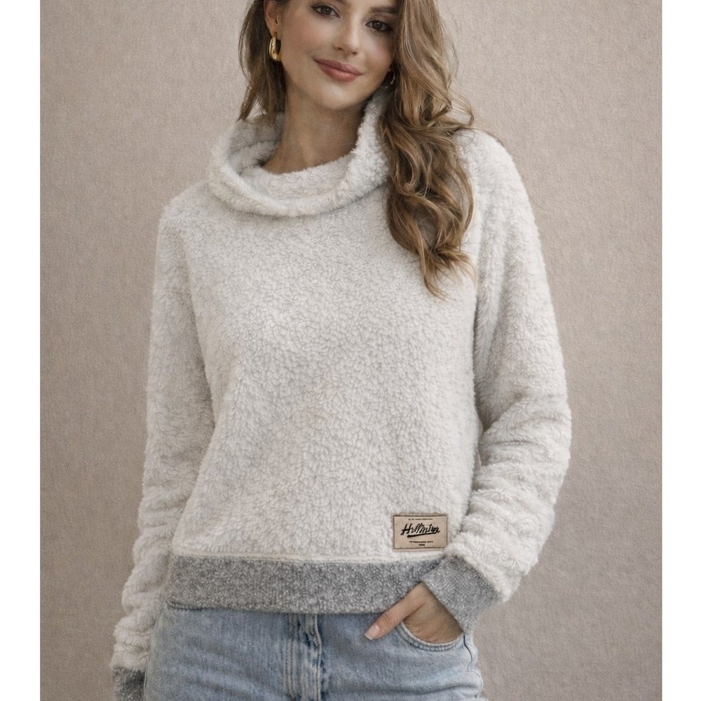 Hollister Pullover Medium Sherpa Faux Fur‎ Cowl Neck Sweatshirt White Cozy